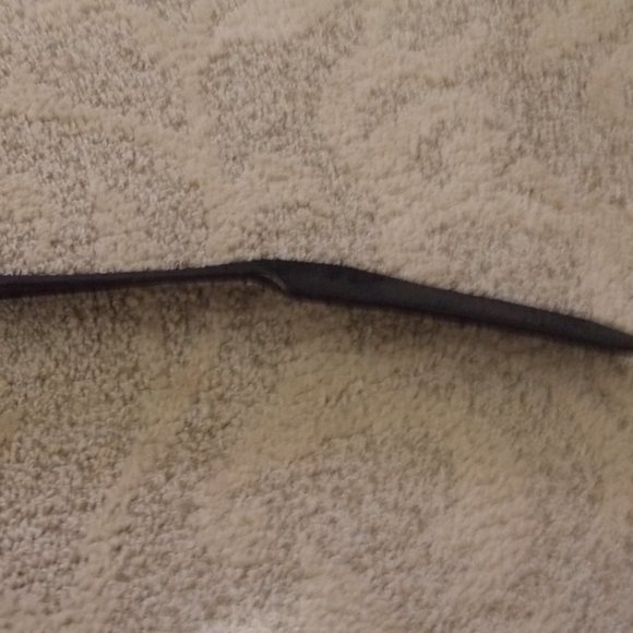 🔥2 for $10🔥 Tommy Hilfiger Black Leather Belt Size 44 - Picture 6 of 9